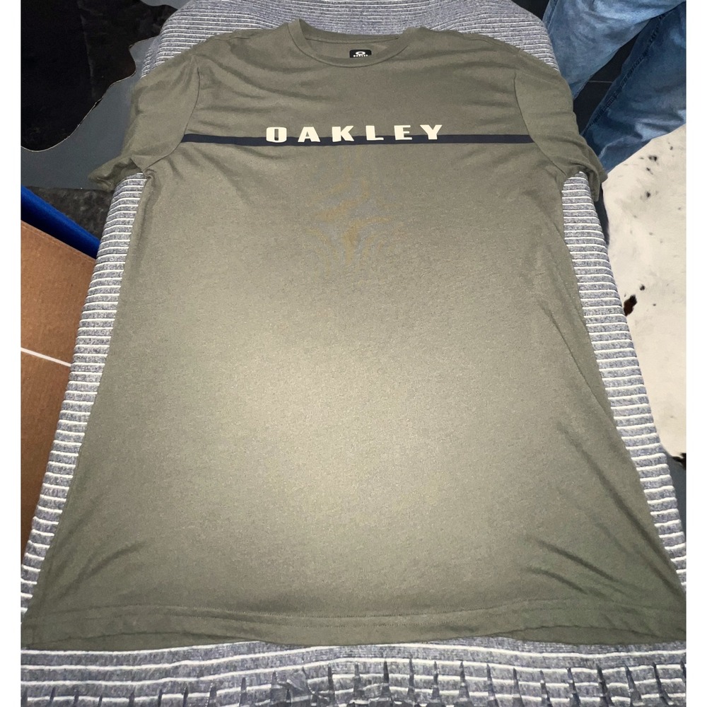 Oakley Hydrolix Mens XL T-Shirt Olive Green Graphic Logo‎ Short Sleeve